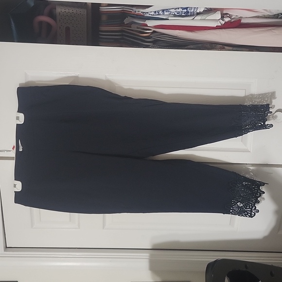 Capris - Picture 1 of 4